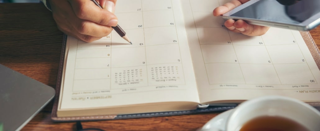 common month end dates for UK businesses